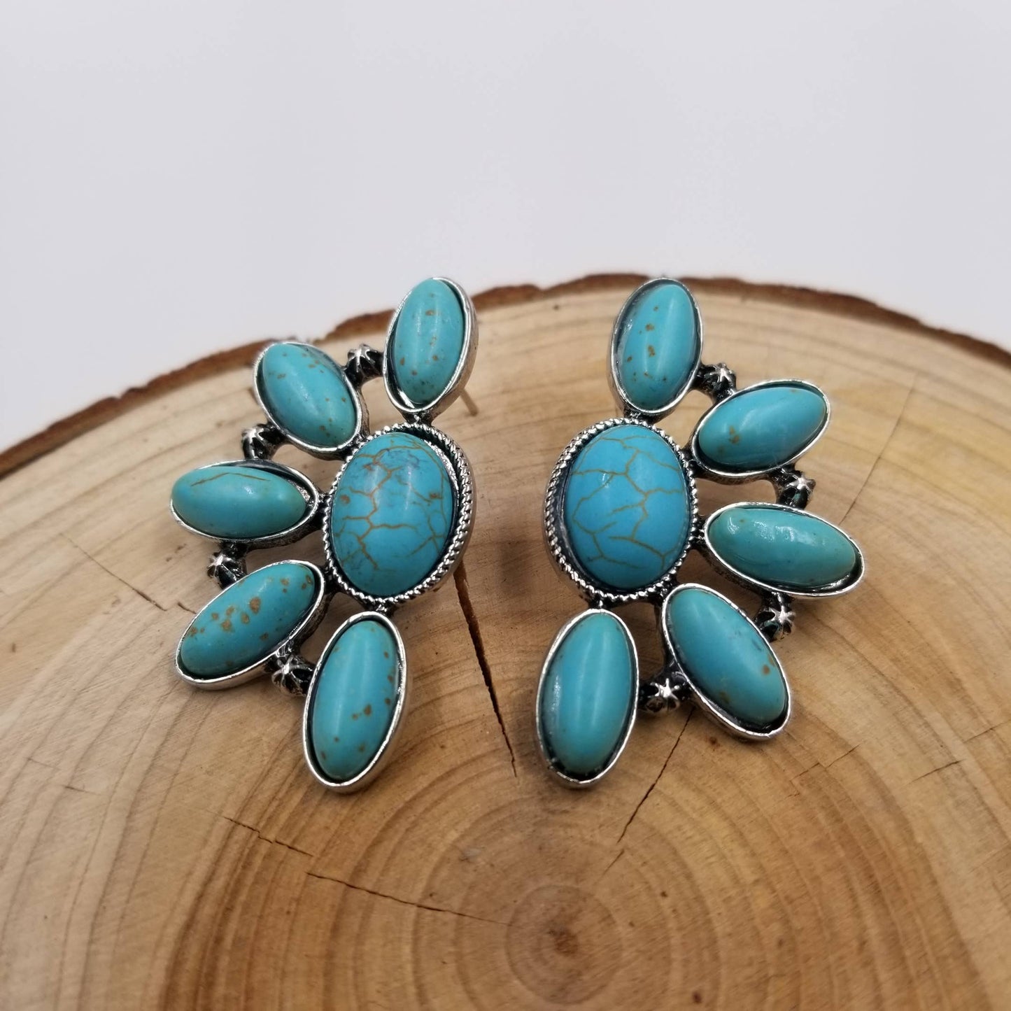 Vintage Flower Turquoise Stud