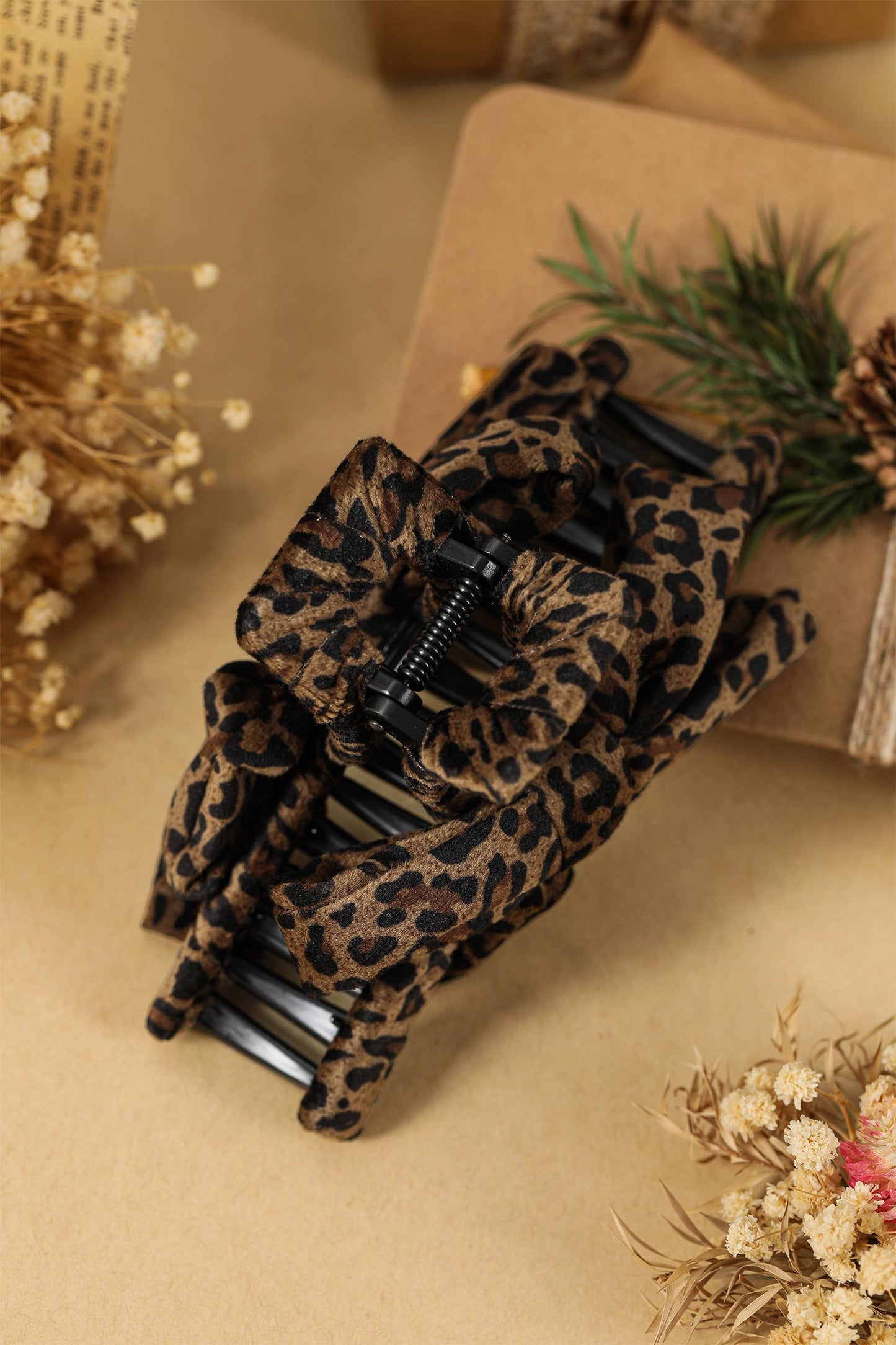 Vintage Leopard Cloth Wrap Durable Plastic Hair Claw Clip: Chestnut / ONE SIZE