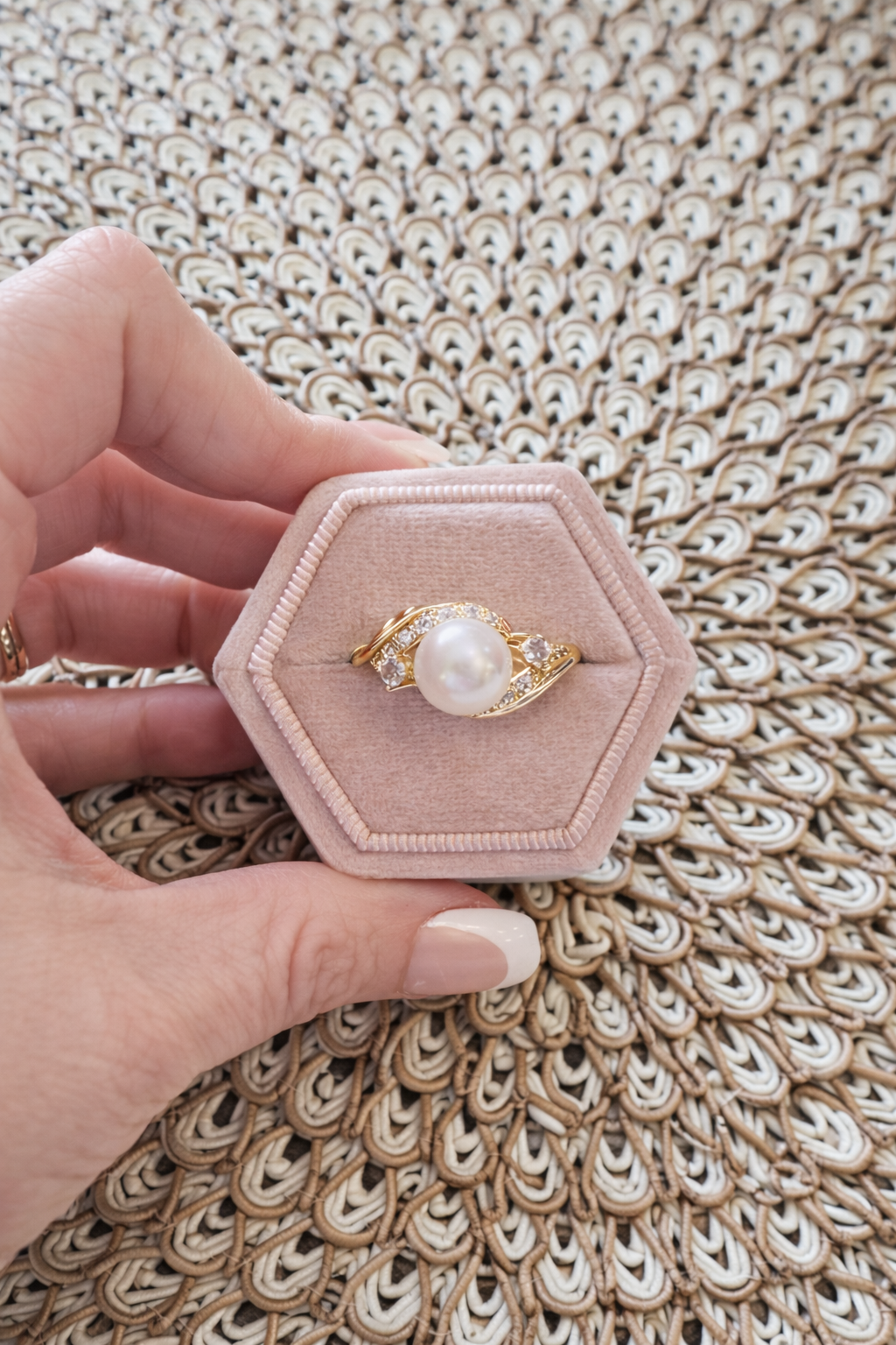 Pearl Twist Zircon Ring