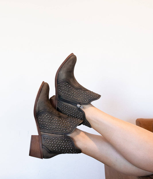 Nailed It Ankle Boot in Black: 6.5
