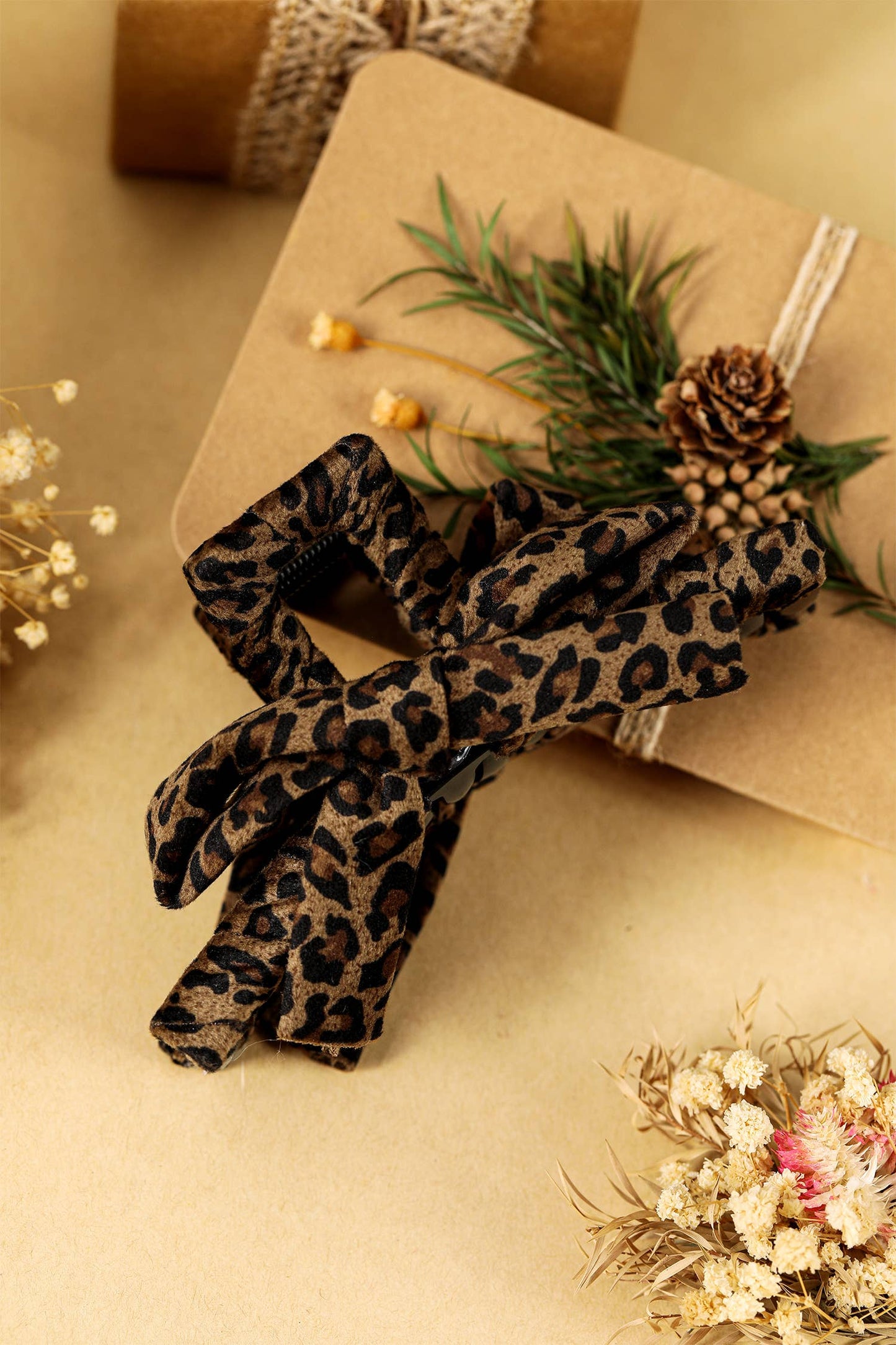 Vintage Leopard Cloth Wrap Durable Plastic Hair Claw Clip: Chestnut / ONE SIZE