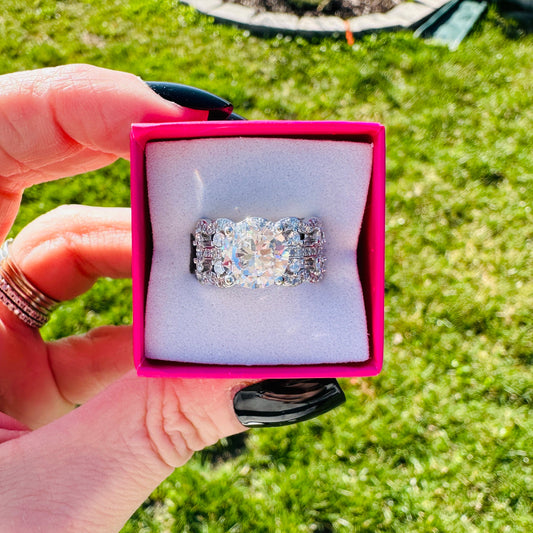 Virella Luxe Pavé Statement Ring