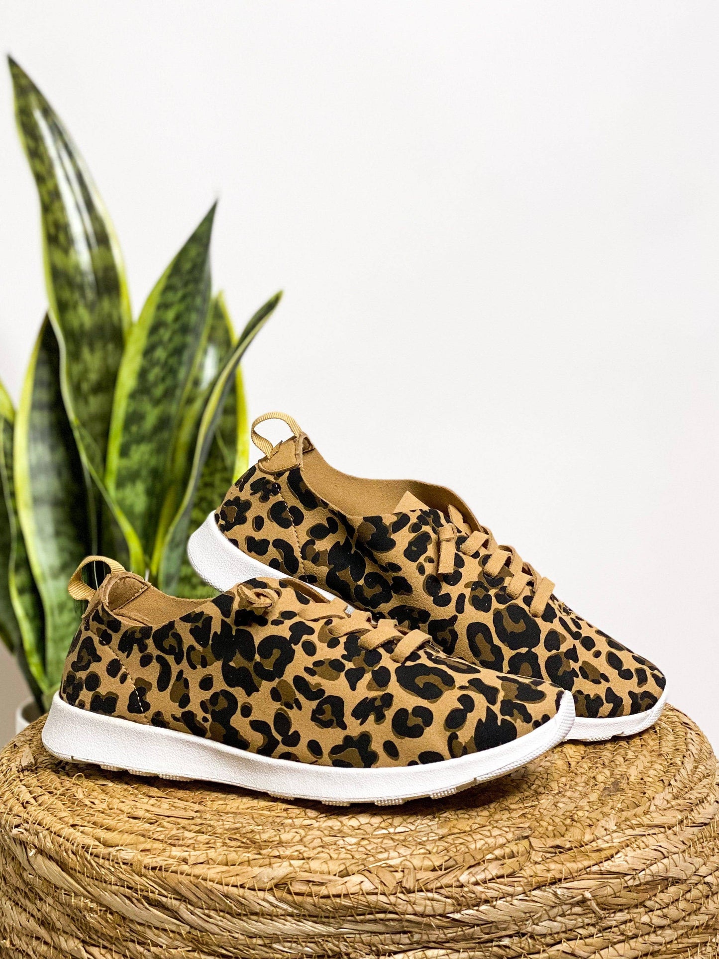 Mayo Sneaker in Leopard: 8.0