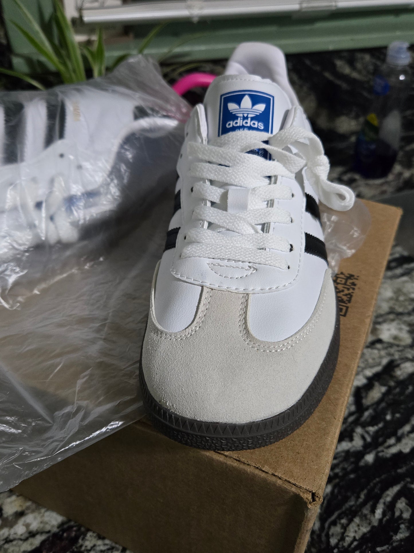 Adidas Sombas